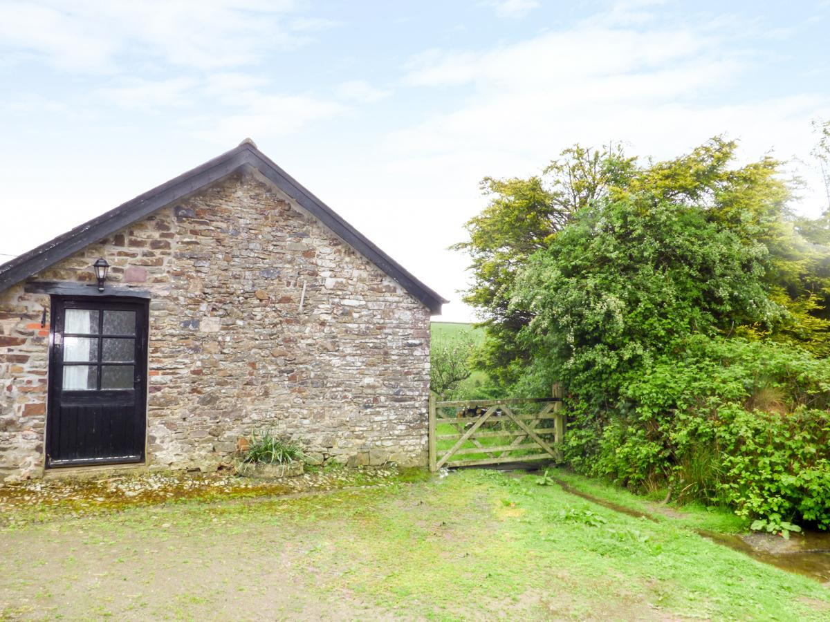 Villa The Old Workshop Knowstone Exterior foto